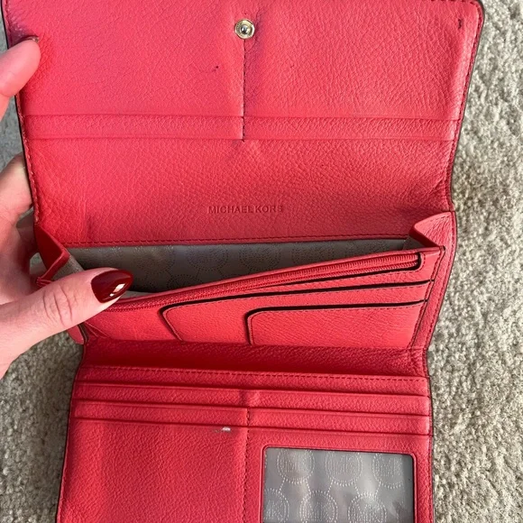 Michael Kors Coral Leather Wallet - Picture 4 of 8